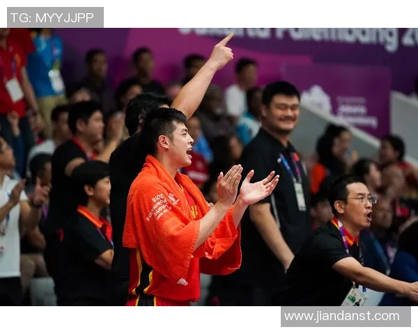 足球明星转战乒乓球赛场展现新风采引发球迷热议与期待